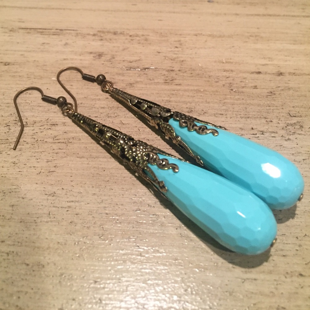 Tear drop turquoise earrings